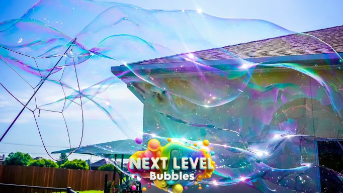 NEXT LEVEL BUBBLES OUTDOOR SHOW - 