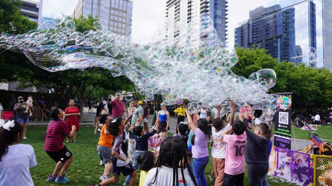 NEXT LEVEL BUBBLES OUTDOOR SHOW - KLYDE WARREN PARK DALLAS, TX