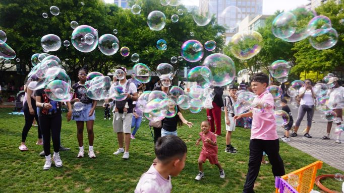 NEXT LEVEL BUBBLES OUTDOOR SHOW KLYDE WARREN PARK DALLAS, TX
